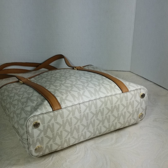 Michael Kors Bag Jet Set Tote Vanilla Acorn Coated - Picture 5 of 8